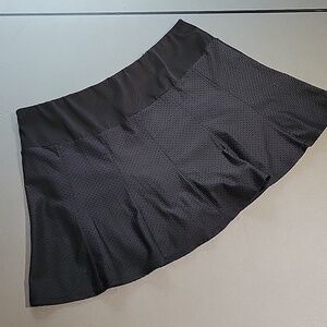 Tail panel skirt Women's mesh tennis Skirt Black sz LARGE. Perfect condition